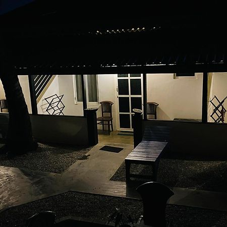 נגומבו Winston Sea Front Villa מראה חיצוני תמונה