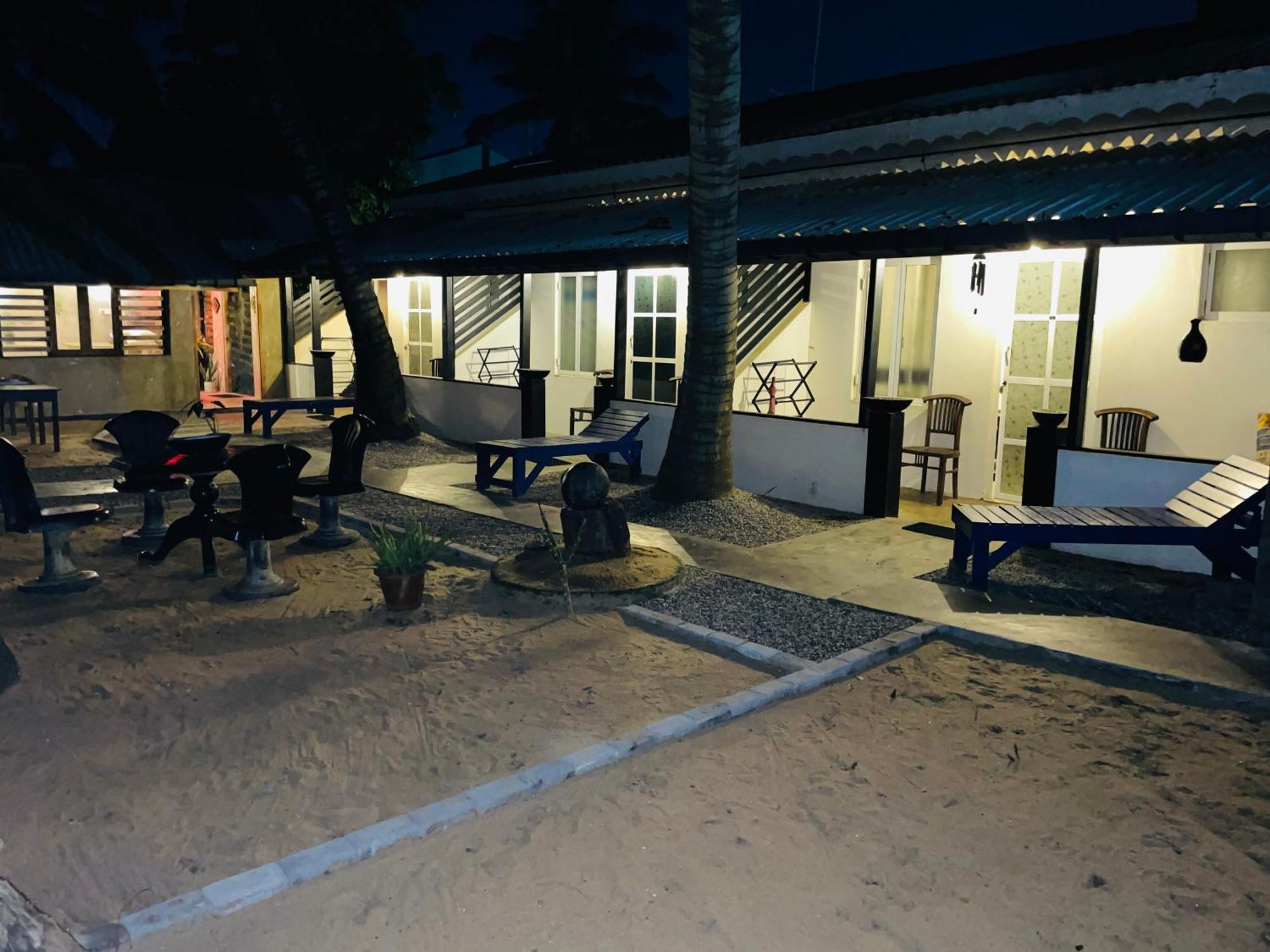 נגומבו Winston Sea Front Villa מראה חיצוני תמונה