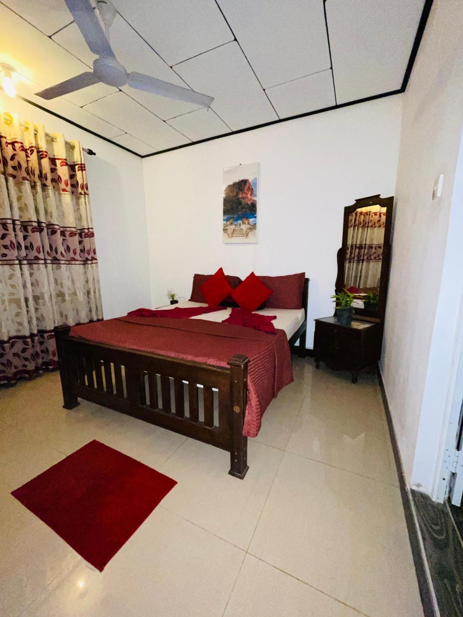 נגומבו Winston Sea Front Villa מראה חיצוני תמונה