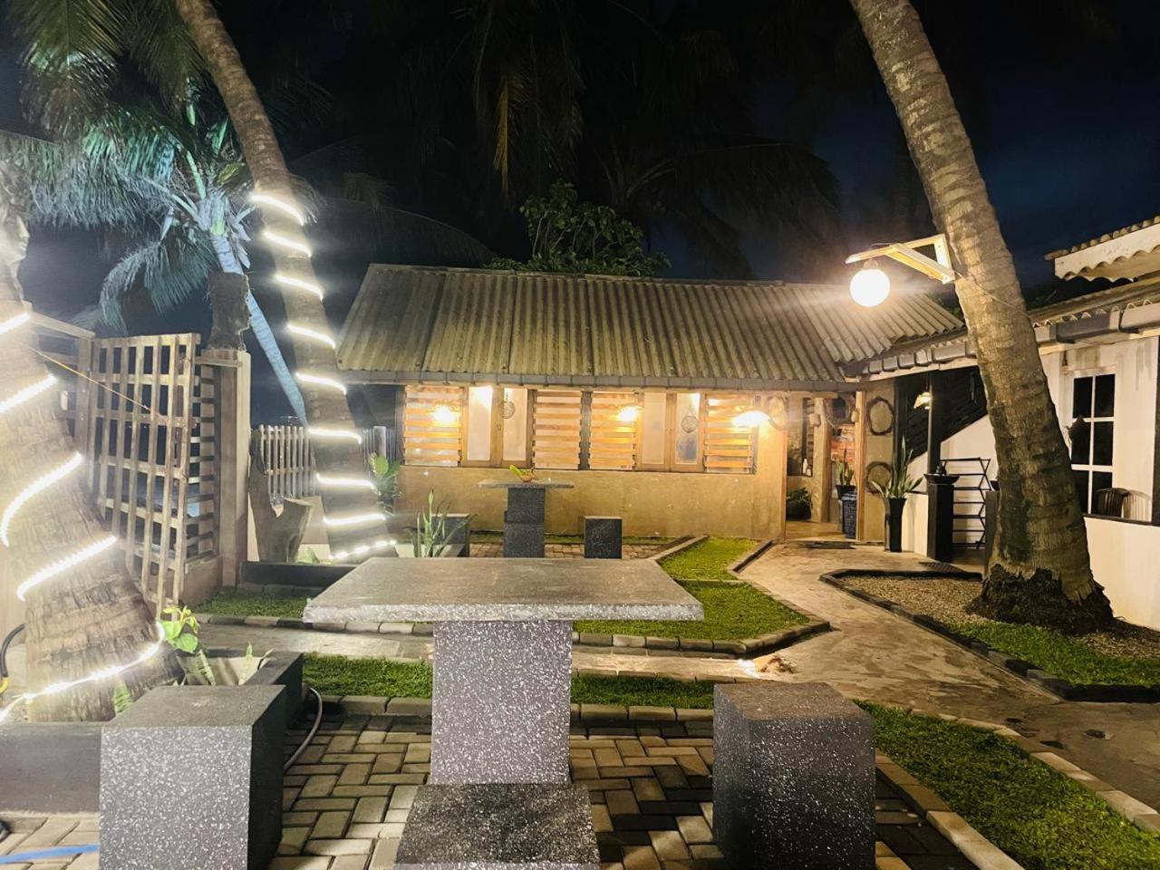 נגומבו Winston Sea Front Villa מראה חיצוני תמונה